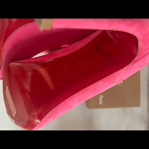 ❌SOLD❌Christian Louboutin Geo Cap Toe Studded Pump Heels - Picture 14 of 14